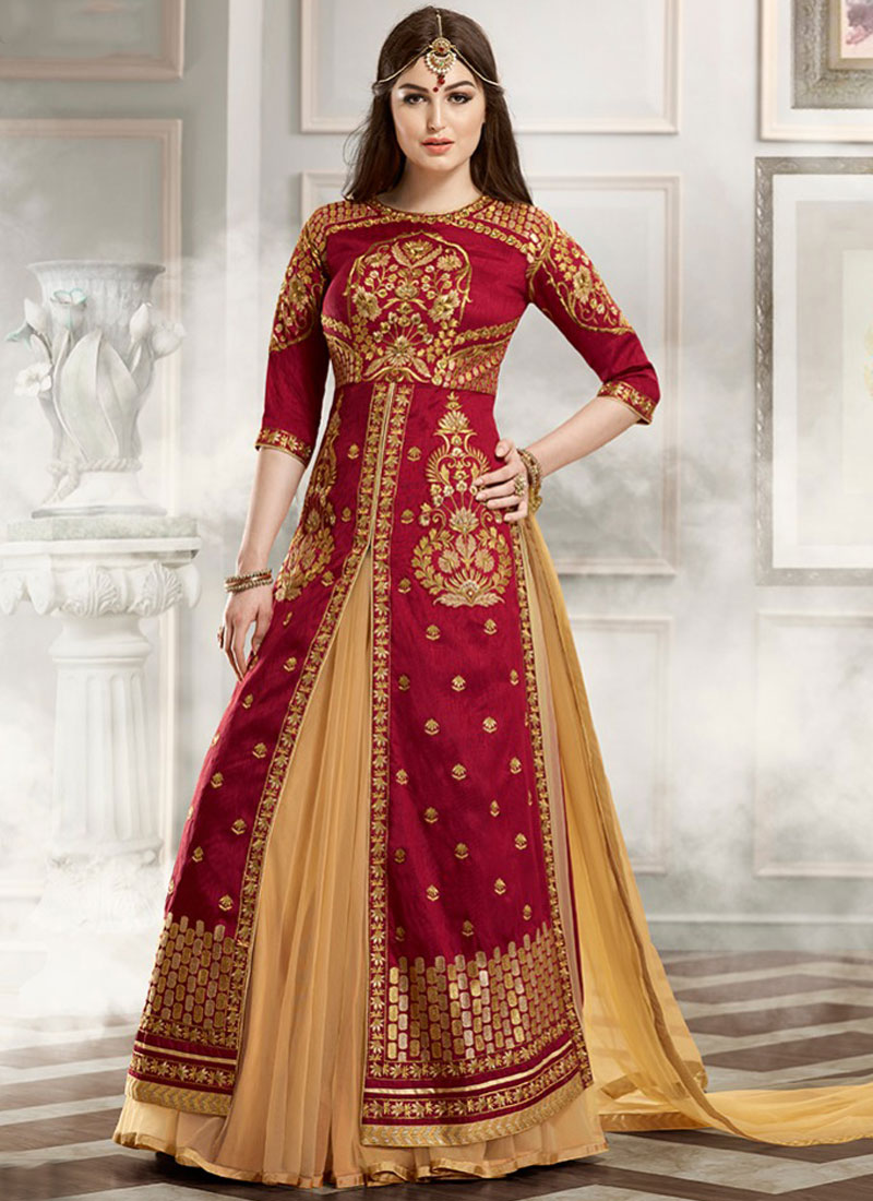gold and red lehenga