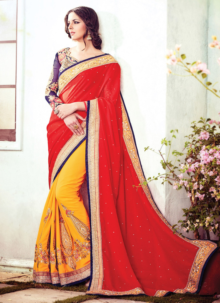 Индийская одежда Сари красного цвета